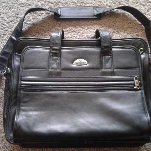 Samsonite Black Leather 17